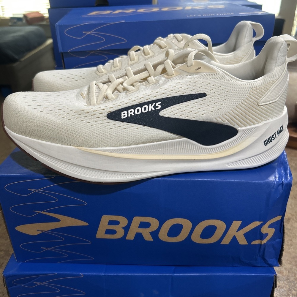 Brooks Ghost Max 4 Men's 12 Medium/D Artic Wolf/Navy/Coconut NWB Running Shoes